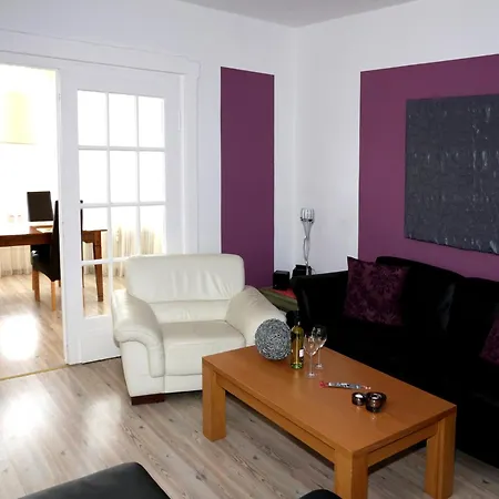 With A View Of The Weserbergland Appartement *