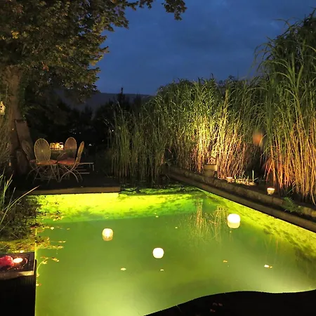 アパート Stilvolle Ferienwohnung Mit Garten In Bad Pyrmont バート・ピルモント
