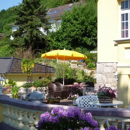 Stilvolle Ferienwohnung Mit Garten In Bad Pyrmont *