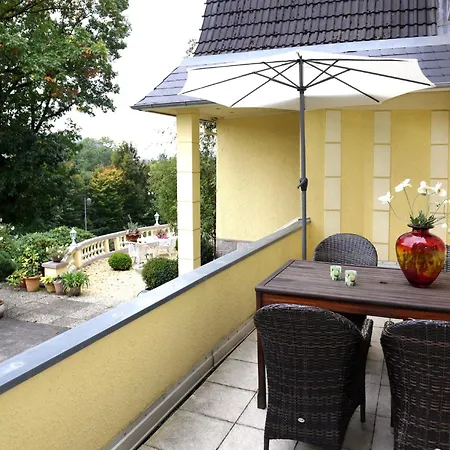 Stilvolle Ferienwohnung Mit Garten In Bad Pyrmont * バート・ピルモント