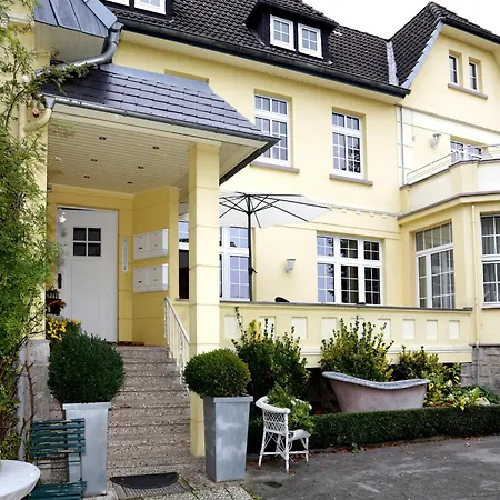アパート Stilvolle Ferienwohnung Mit Garten In Bad Pyrmont