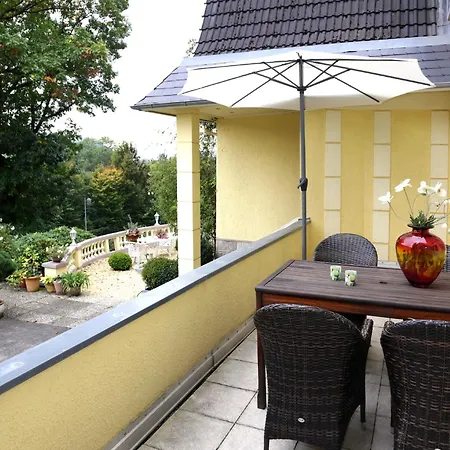 アパート Stilvolle Ferienwohnung Mit Garten In Bad Pyrmont